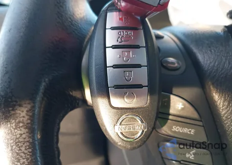 2015 Nissan Pathfinder Sl z USA, uszkodzony, nr VIN 5N1AR2MM7FC615523